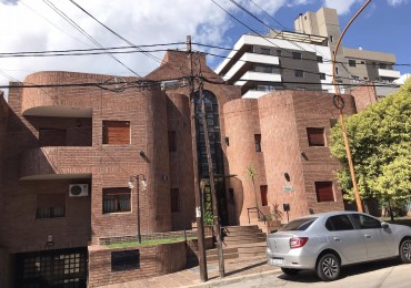 DEPARTAMENTO 1 DOR COCHERA PILETA CENTRICO