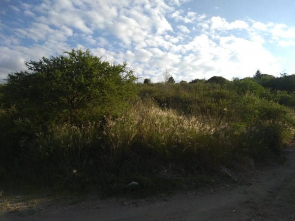 LOTE EN EL CORAZON DE VILLA DEL LAGO DE 700M  RECIBO AMAROK