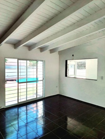 CASA DE CATEGORIA COSTA AZUL