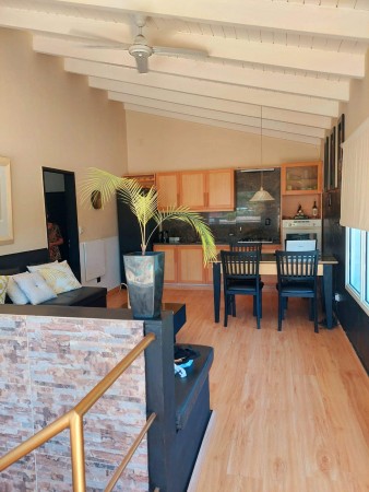 CASA DE CATEGORIA COSTA AZUL