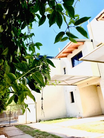 DUPLEX DE 2 DOR COCHERA PATIO GAS NATURAL SIN EXPENSAS
