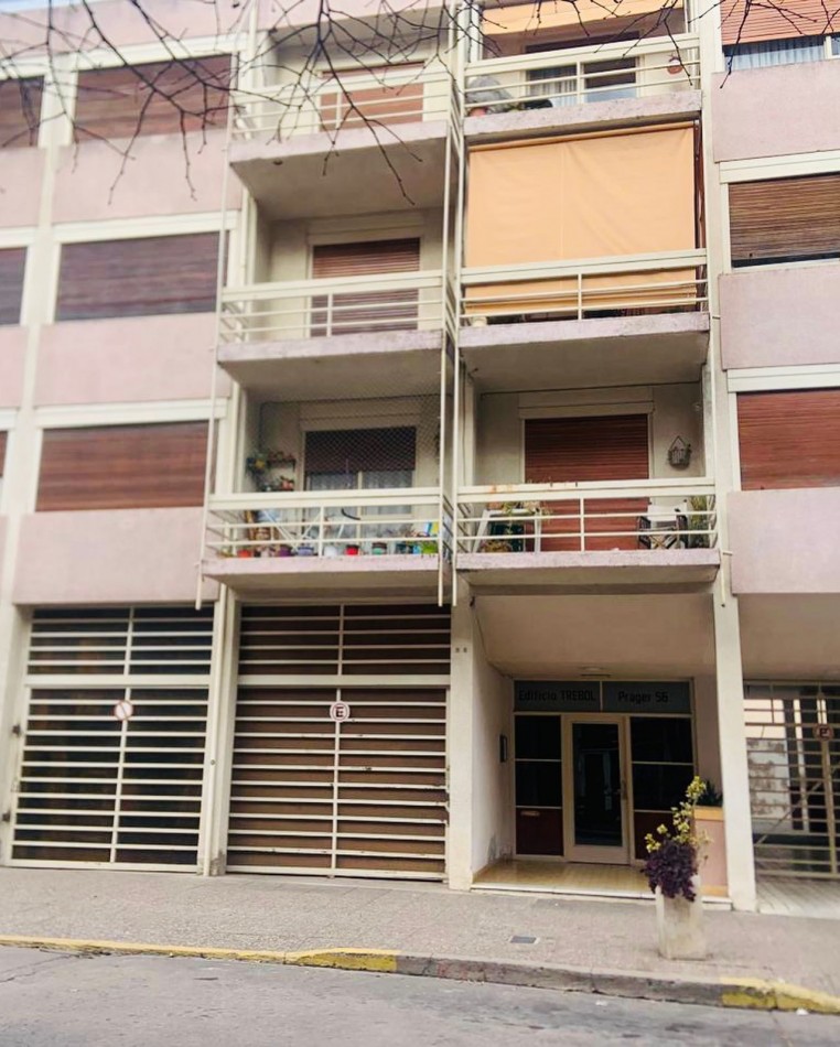 DEPARTAMENTO CON BALCON A LA CALLE DE  DOS DOR Y COCHERA 