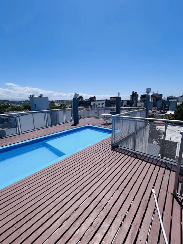 DEPARTAMENTO PB A LA CALLE 1 DOR  COCHERA