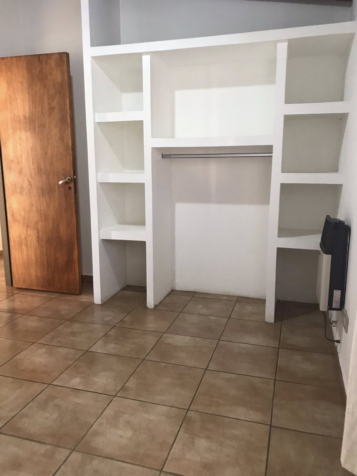 DUPLEX DE 2 DOR COCHERA PATIO PROPIO  GAS NATURAL SIN EXPENSAS