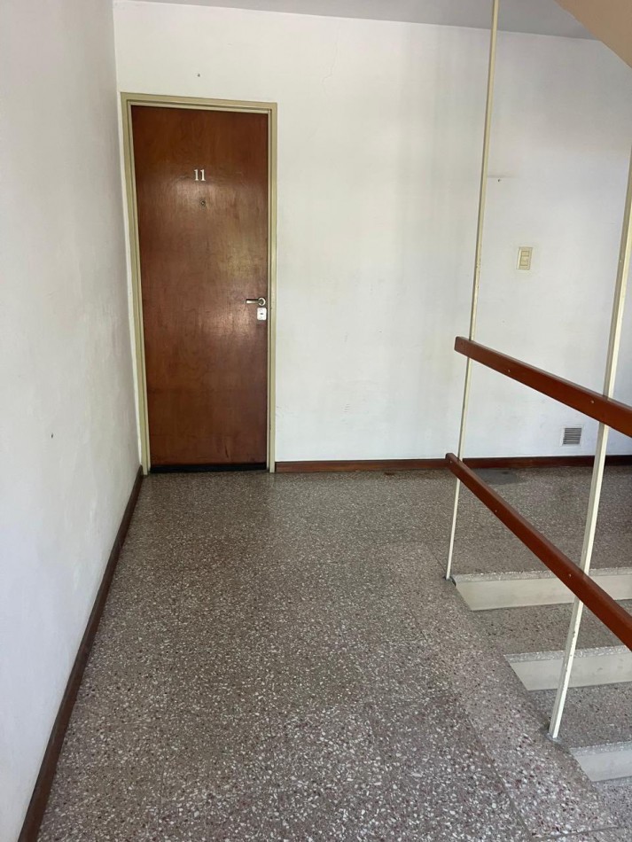 DEPARTAMENTO AMPLIO BJAS EXPENSAS CENTRICO