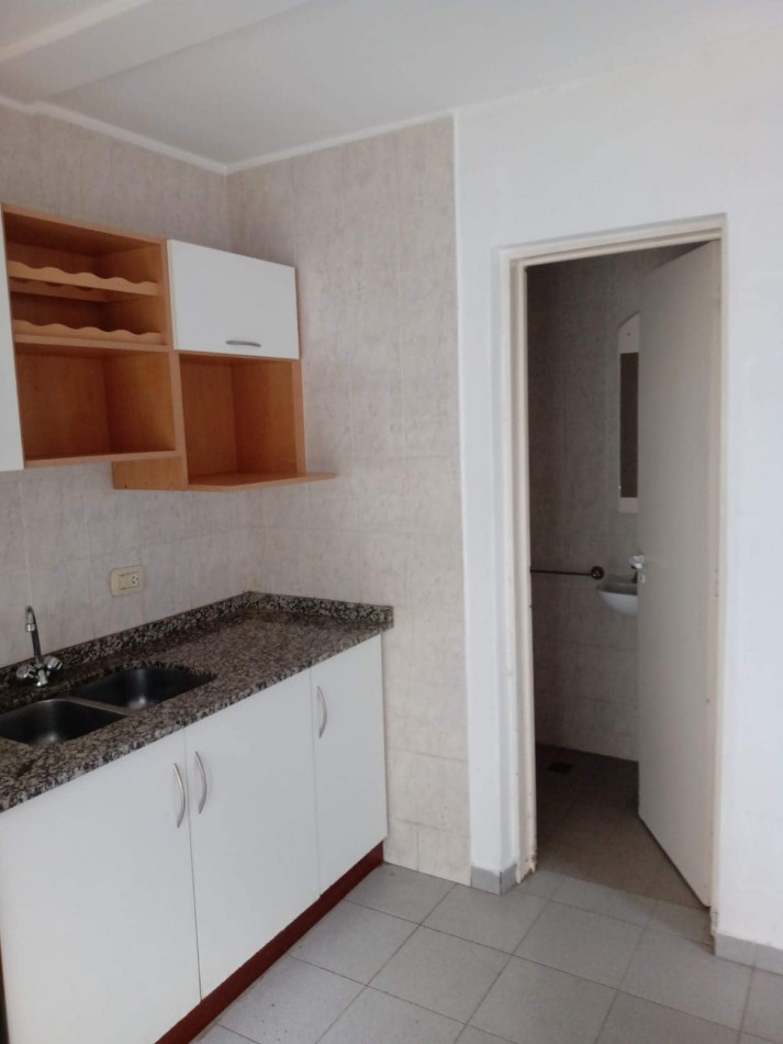 DEPARTAMENTO 2 DOR 1 BAÑO COCHERA PATIO PILE