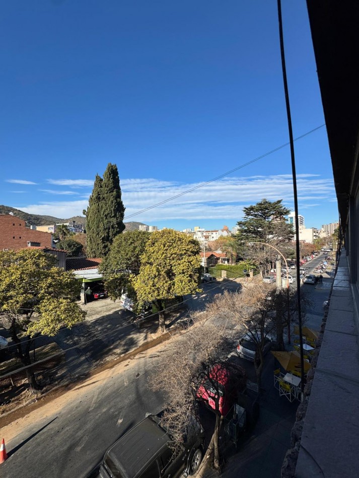 DEPARTAMENTO 2 DOR 2 COCHERAS CENTRO