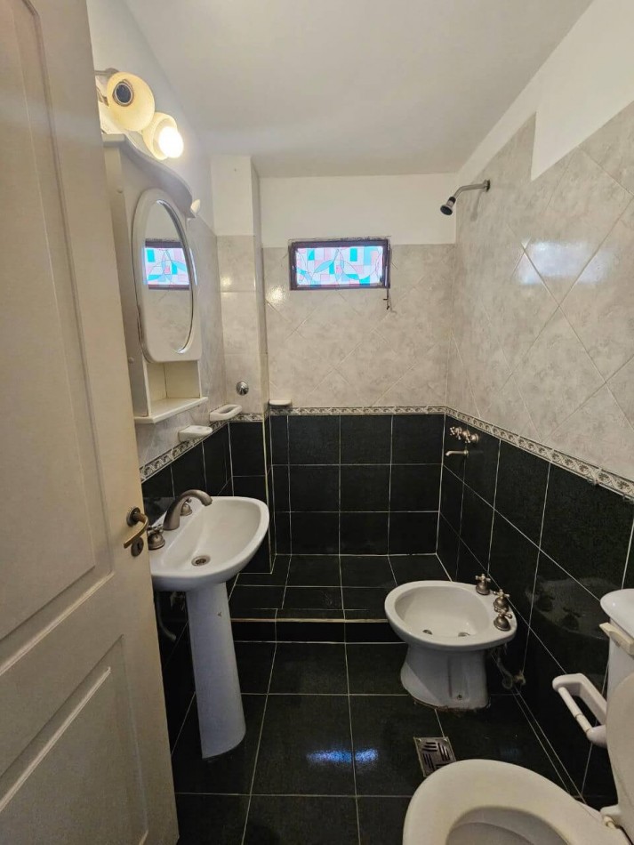 DEPARTAMENTO  1 dormitorio EN EL CENTRO CON ESCRITURA RECICLADO