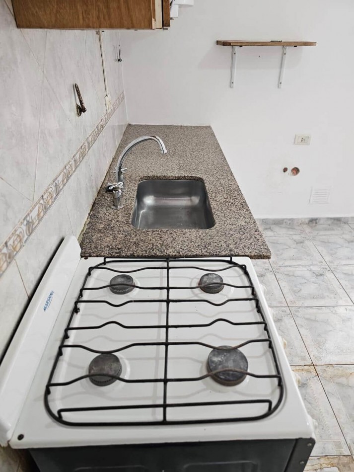 DEPARTAMENTO  1 dormitorio EN EL CENTRO CON ESCRITURA RECICLADO